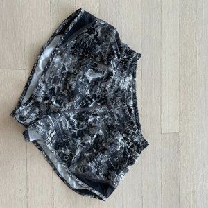 Lululemon Hotty Hot Short Size 4
